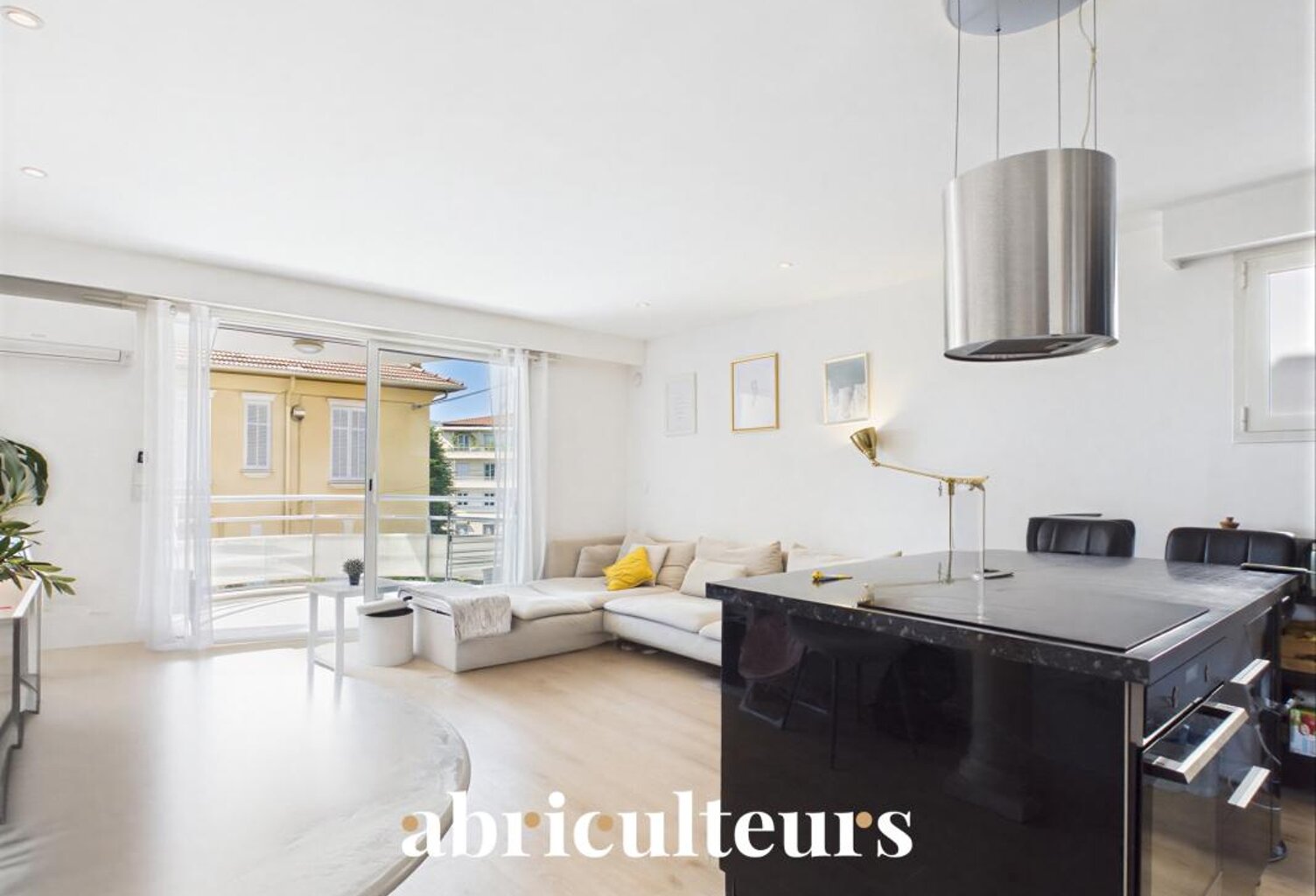Appartement  avec terrasse-jardin au Cannet de 3 pièces – Emplacement idéal en vente au Cannet (06110) — photo 1