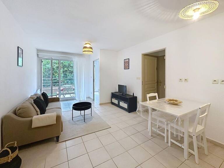 Appartement T2 - À Louer - Avignon Extra-Muros — photo 1