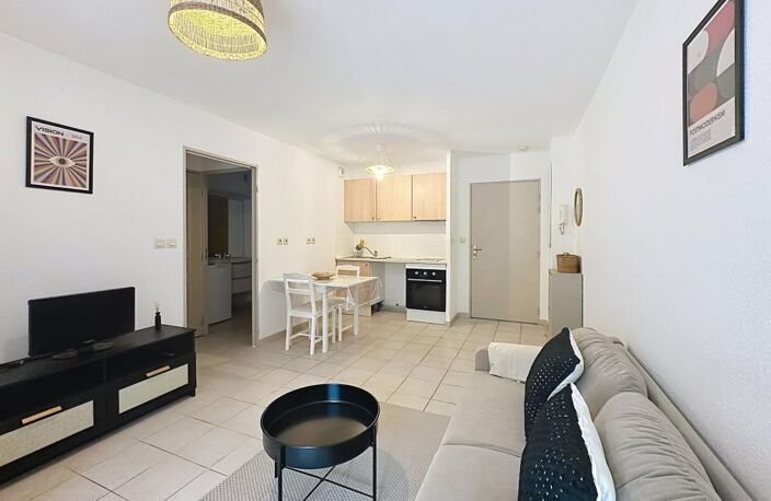 Appartement T2 - À Louer - Avignon Extra-Muros — photo 3