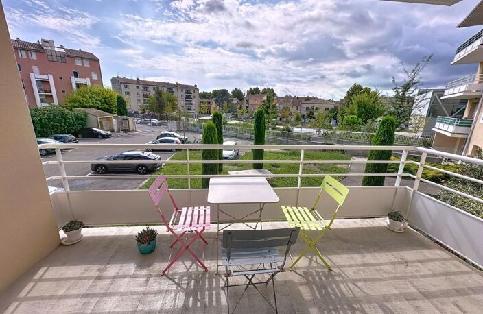 Appartement À Vendre Avignon Extra-Muros, 65 m², 2 chambres, Terrasse, Parking en sous-sol — photo 2