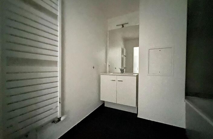 FRANCONVILLE : appartement F3 (65 m²) à louer — photo 4