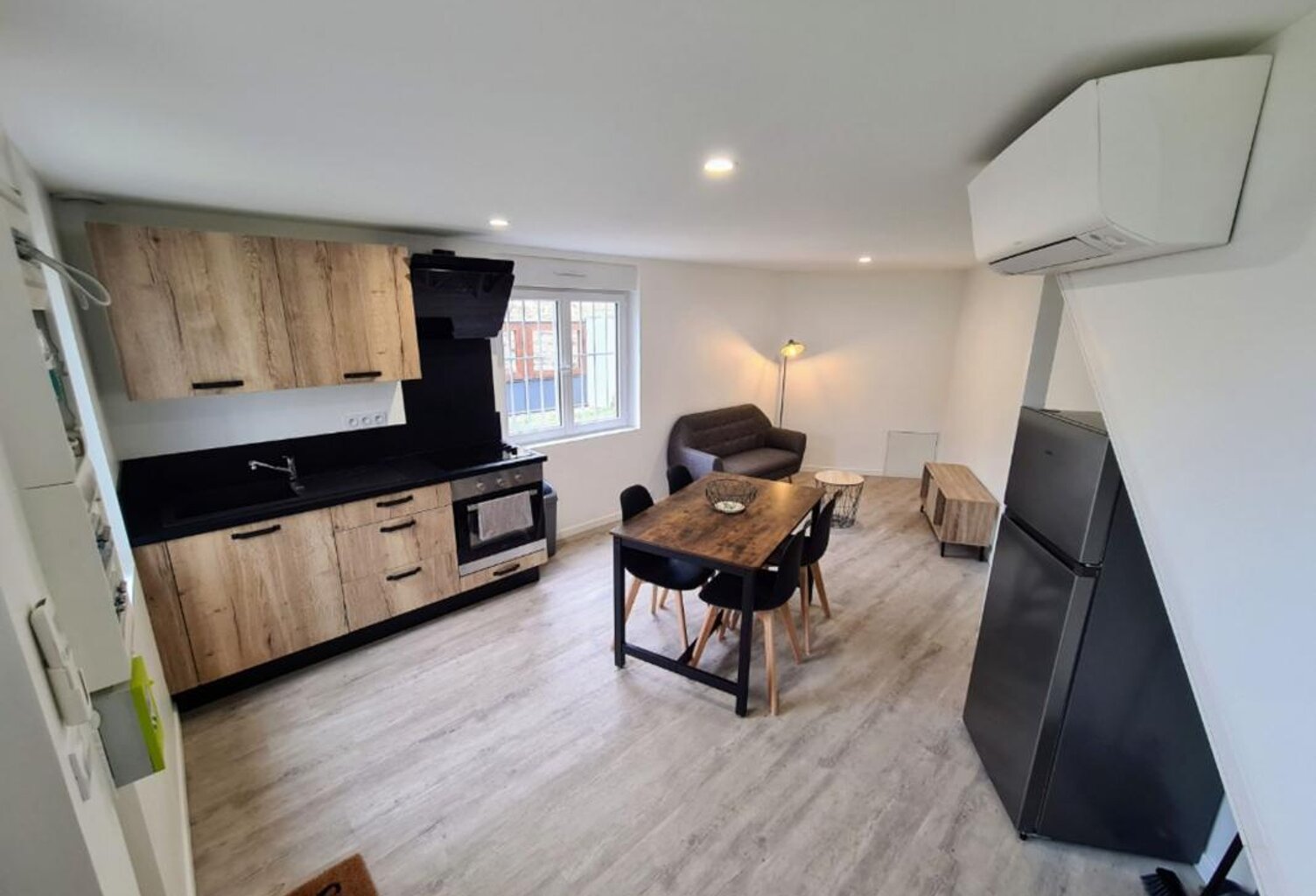 Appartement À Louer meublé à Chabanais — photo 1