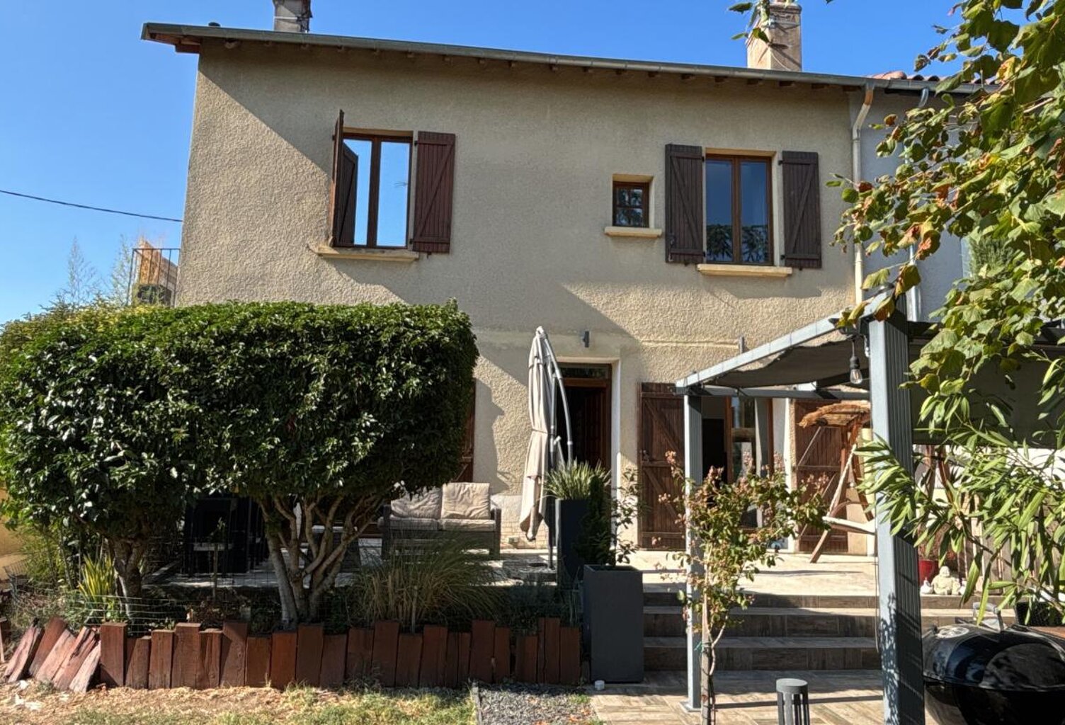 Dardilly : maison de caractère de 110 m² avec jardin, 4 chambres et charme de l'ancien — photo 1