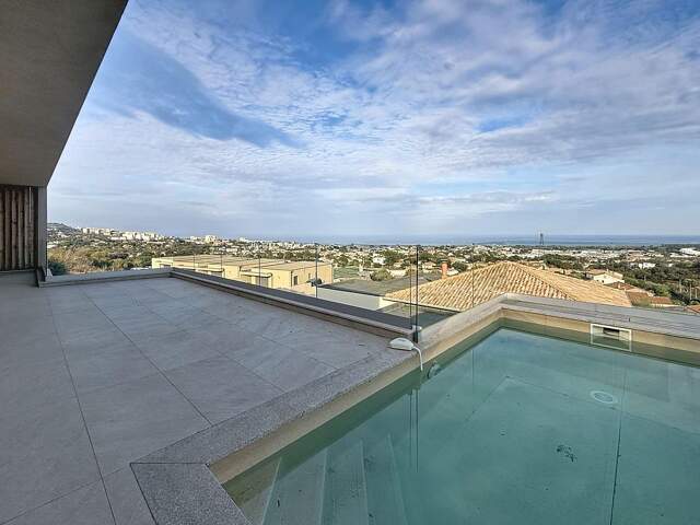 Villa contemporaine T4/T5 de 150 m² avec piscine et vue panoramique — photo du bien