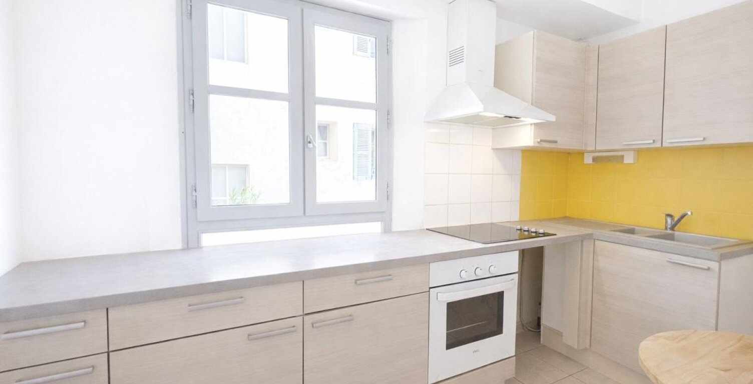 Appartement à vendre Villeneuve-lès-Avignon 2 pièces 58 m², cave — photo 1