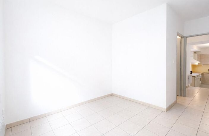 Appartement à vendre Villeneuve-lès-Avignon 2 pièces 58 m², cave — photo 4