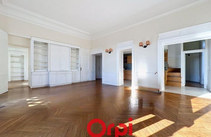Appartement bourgeois de 106 m² dans bâtisse de caractère | Quais de Saône (La Mulatière) — photo 5