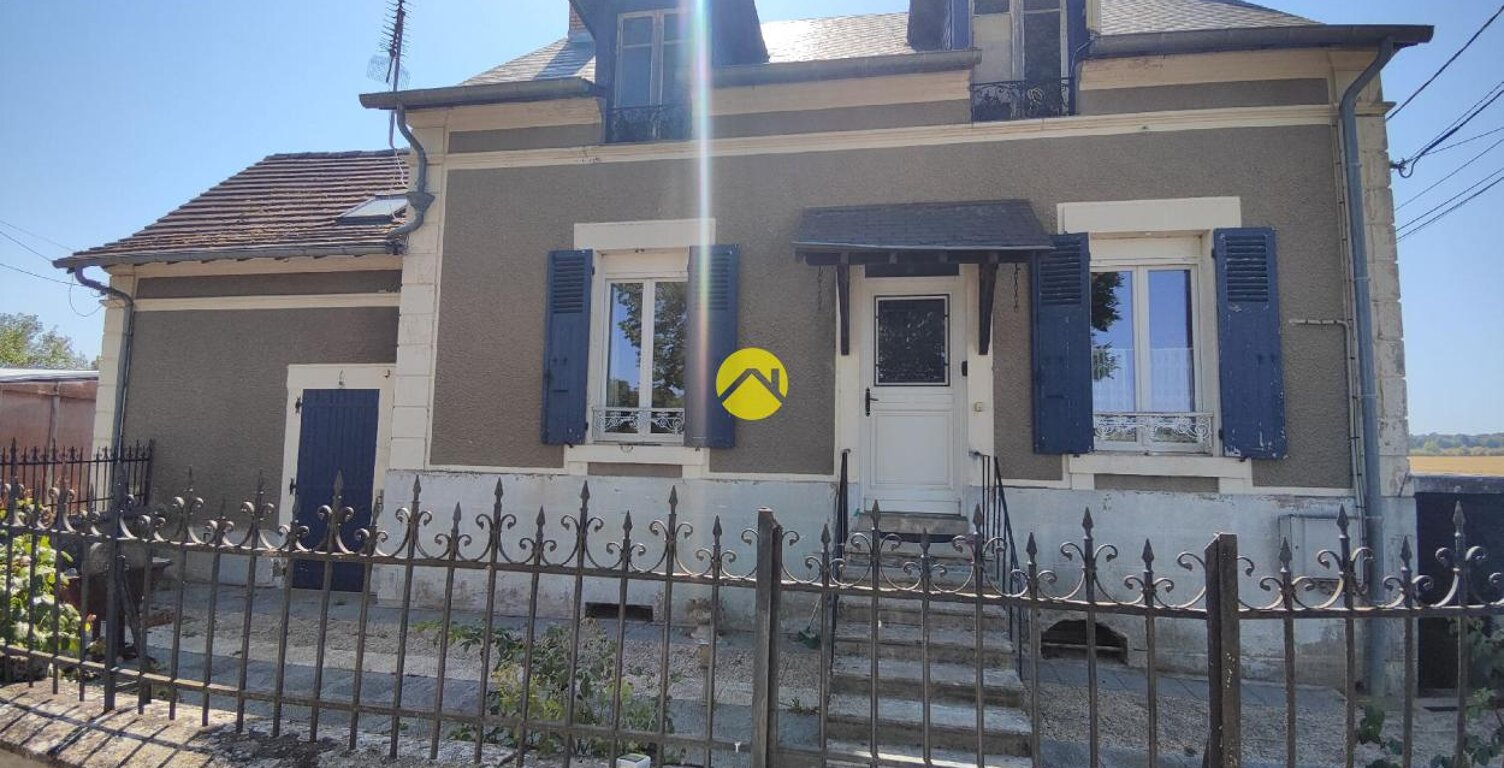 MAISON ANCIENNE AU BORD DU CANAL — photo 1