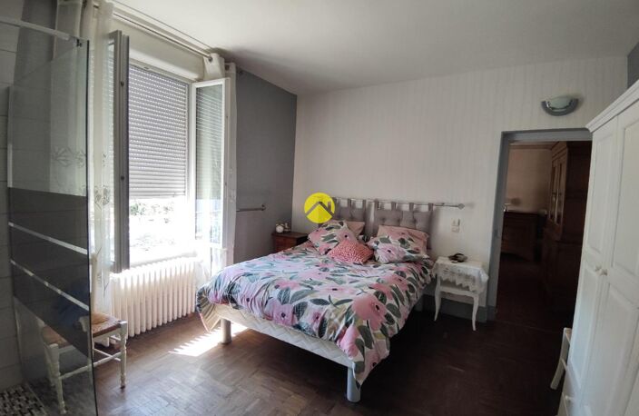 MAISON ANCIENNE AU BORD DU CANAL — photo 5
