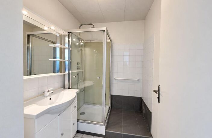 Appartement À Vendre — photo 3