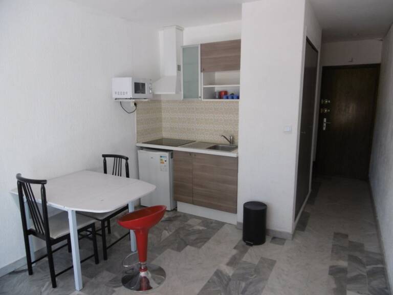 Studio À Vendre — photo 1