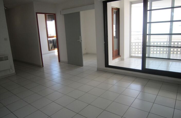 LE CAP D'AGDE - Location, Apt T2 avec cabine, terrasse et garage — photo 2