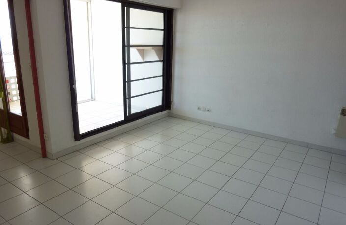 LE CAP D'AGDE - Location, Apt T2 avec cabine, terrasse et garage — photo 3