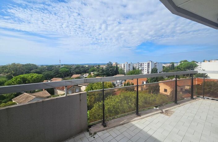 Montpellier (Alco) - T3 lumineux en dernier étage avec terrasse & vue dégagée — photo 2