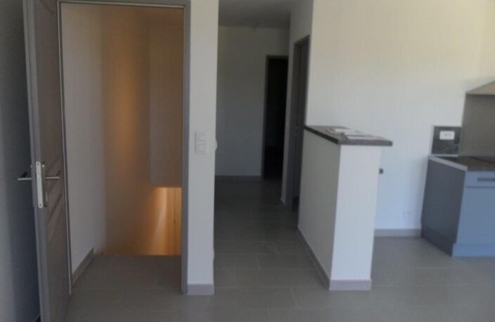 Maison Mauguio 3 pièce(s) 62.74 m2 — photo 2