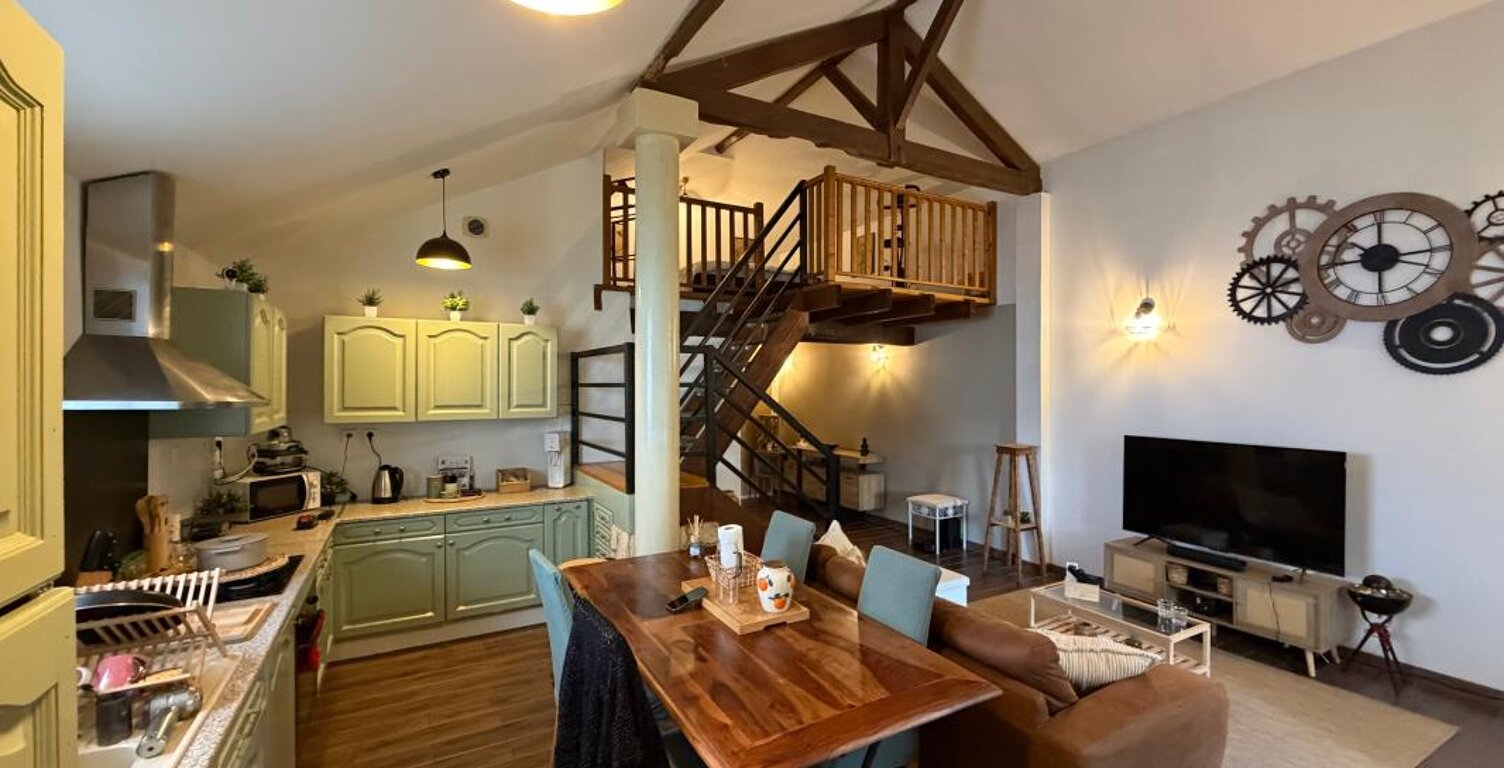 Charmante maison avec grand séjour et terrain clos — photo 1