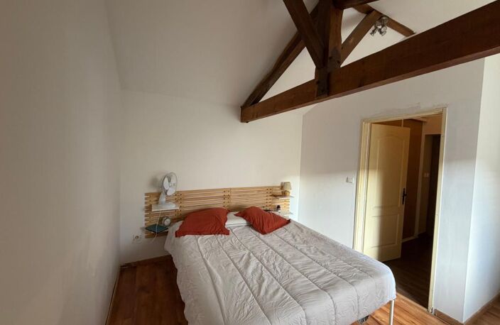 Charmante maison avec grand séjour et terrain clos — photo 4