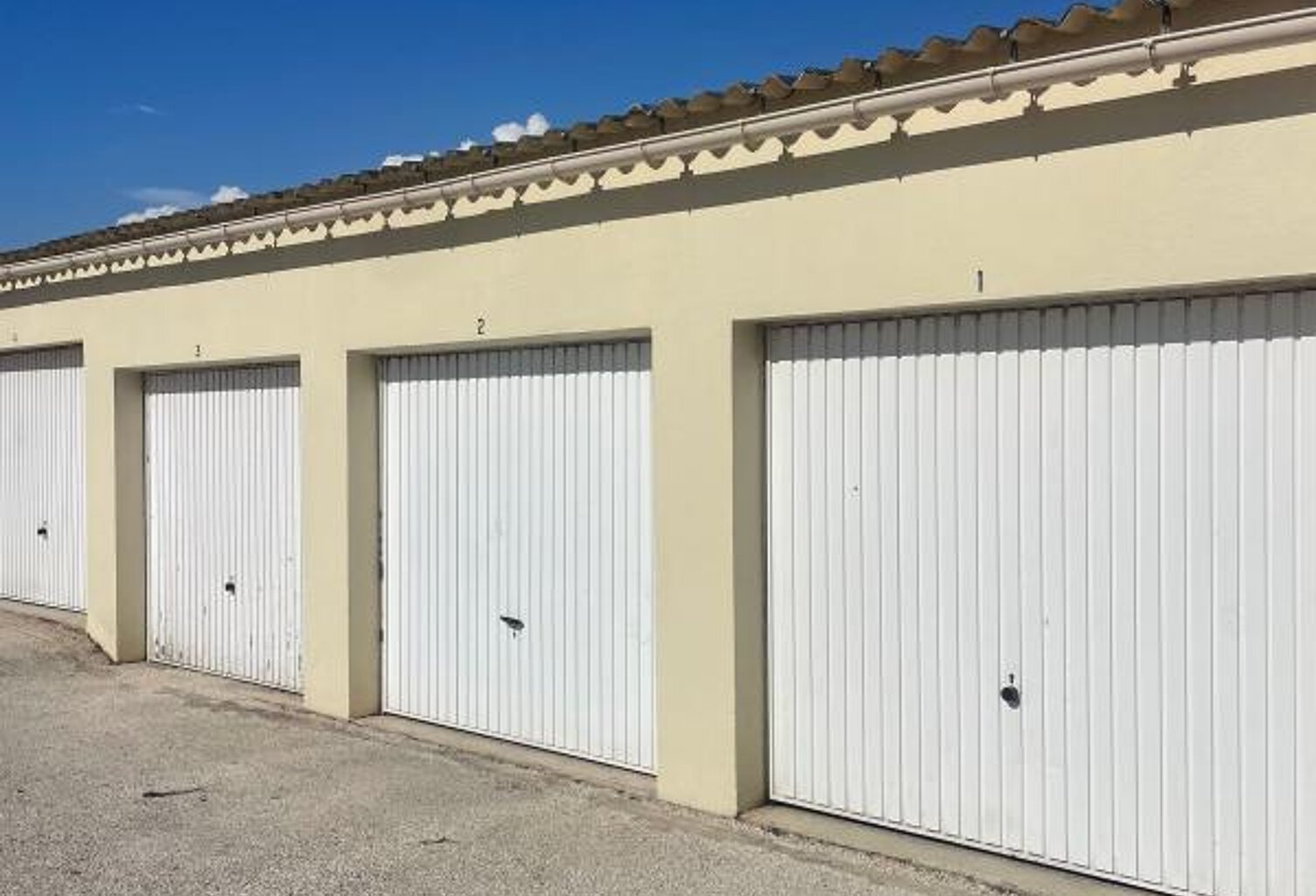 A VENDRE LA SEYNE SUR MER 83500 QUARTIER SUD GARAGE SECURISE — photo 1