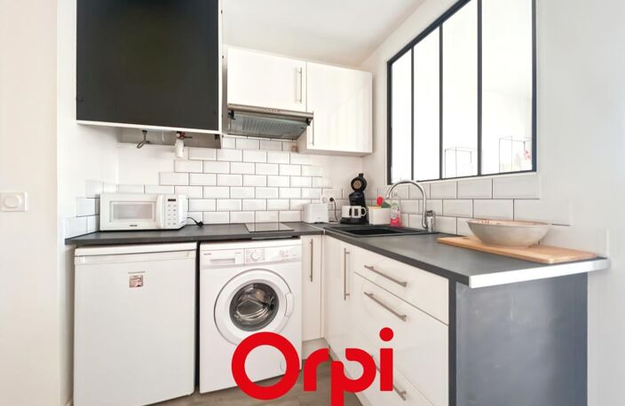 Très beau Studio meublé rénové d'environ 28m² dans le centre ville de Bandol — photo 4