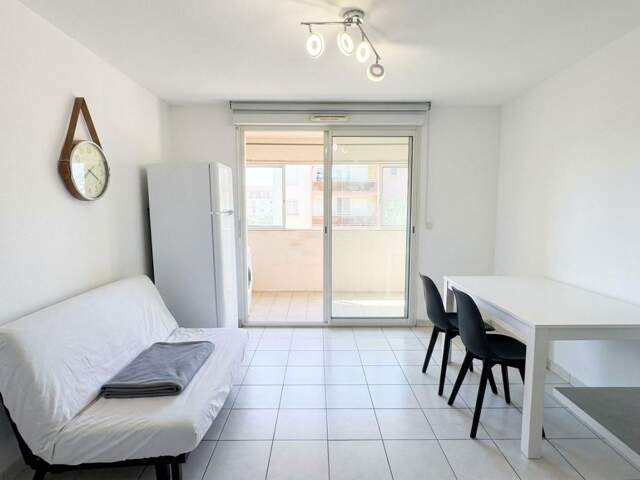 Toulon Ouest – quartier ouest T3 avec loggia et garage — photo du bien