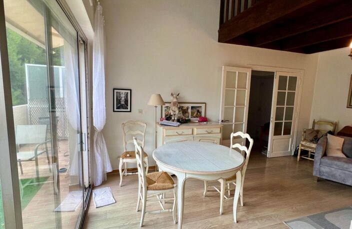 A vendre TOULON OUEST appartement T2 en duplex avec balcon, parking et cave — photo 2
