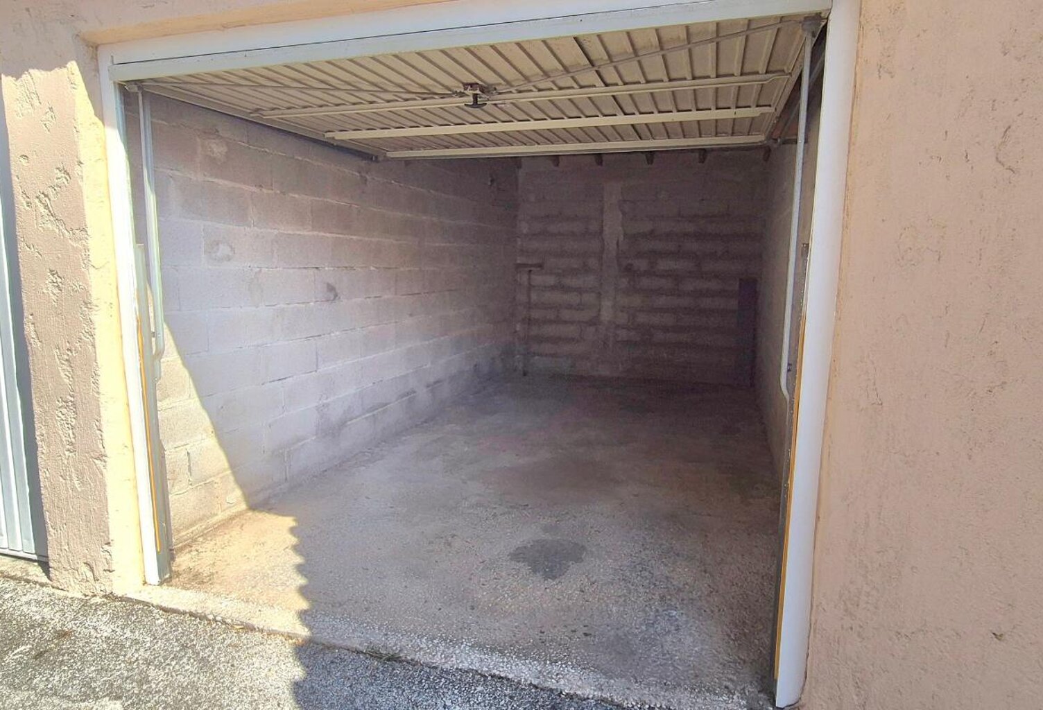 GARAGE A VENDRE - LA GARDE -15 m2 — photo 1