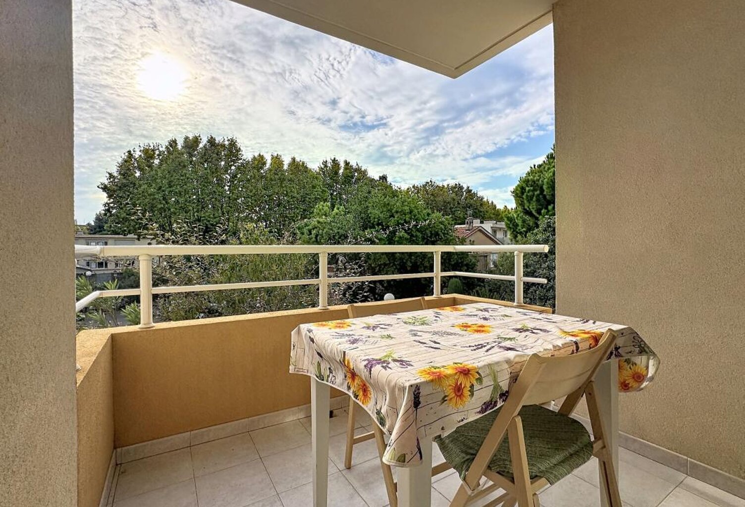 Studio + parking + Cave - À Vendre - Fréjus Plage — photo 1