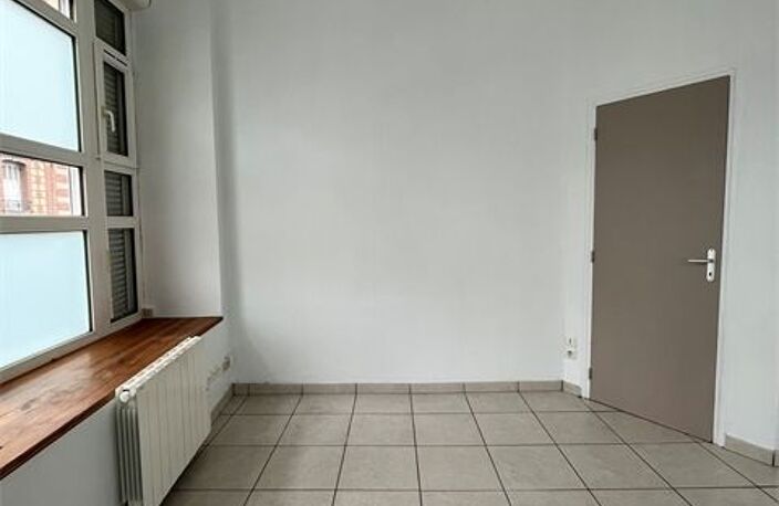 Appartement À Louer — photo 2