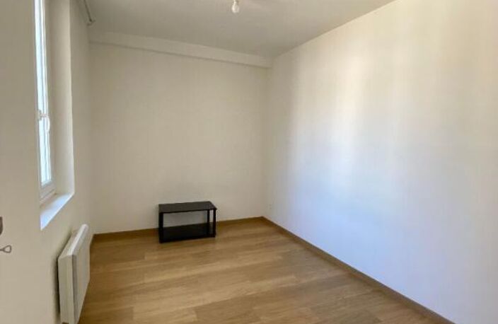 COTY - APPARTEMENT 1 PIECE — photo 5