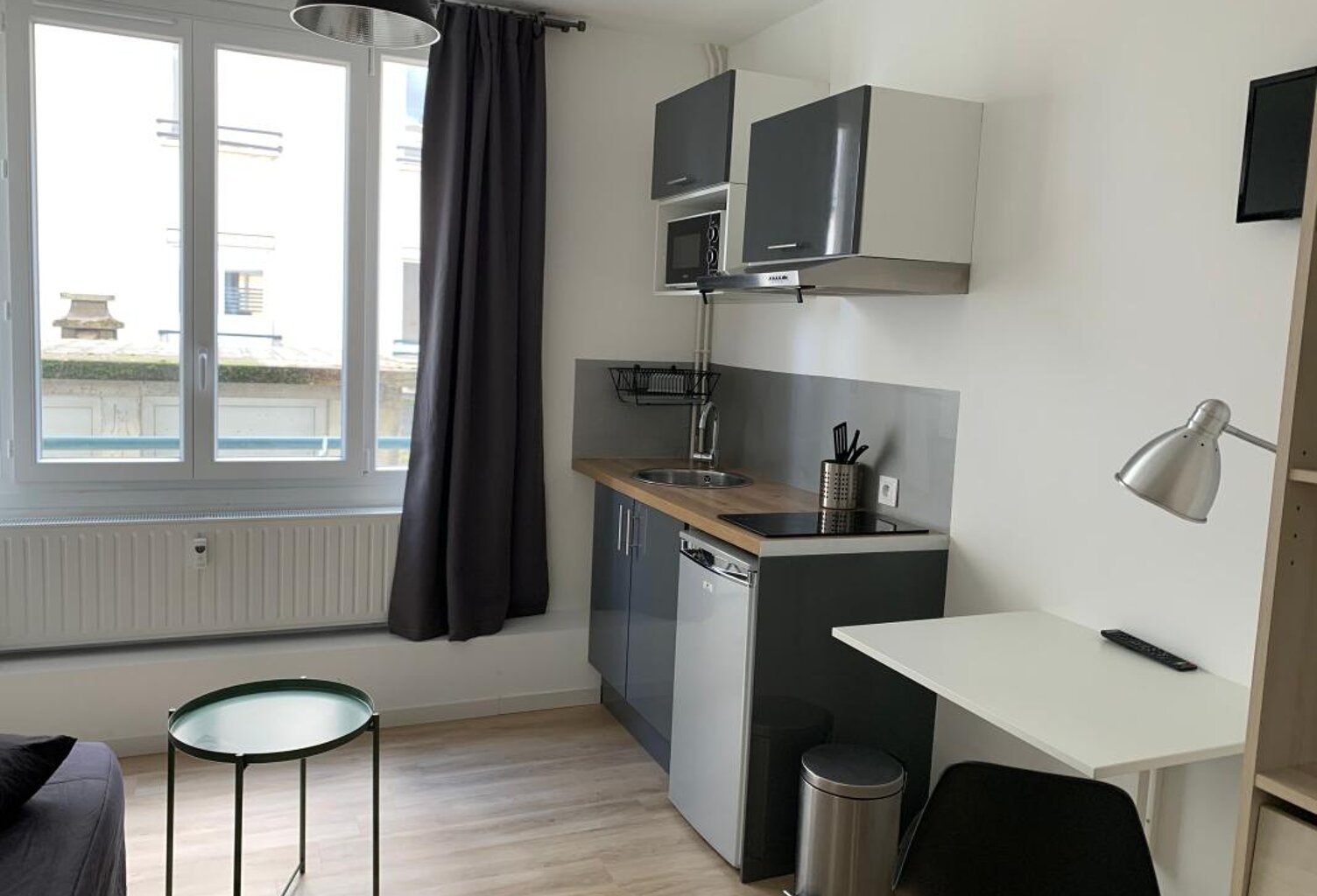 CENTRE VILLE - STUDIO MEUBLÉ — photo 1
