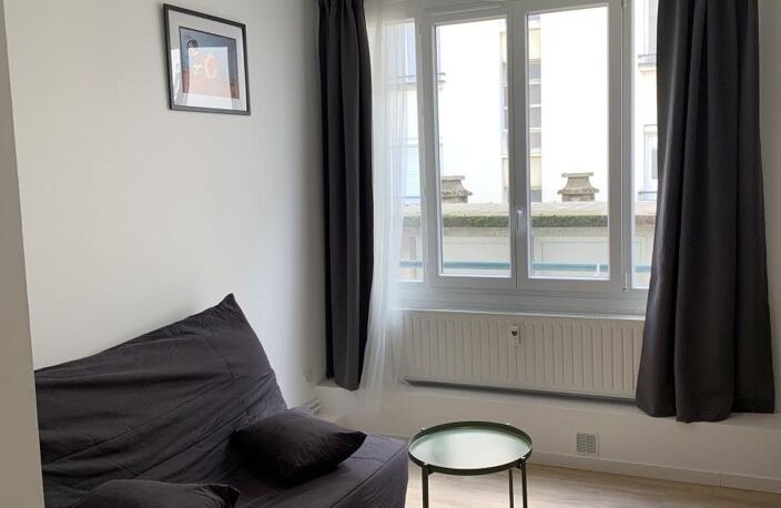 CENTRE VILLE - STUDIO MEUBLÉ — photo 2