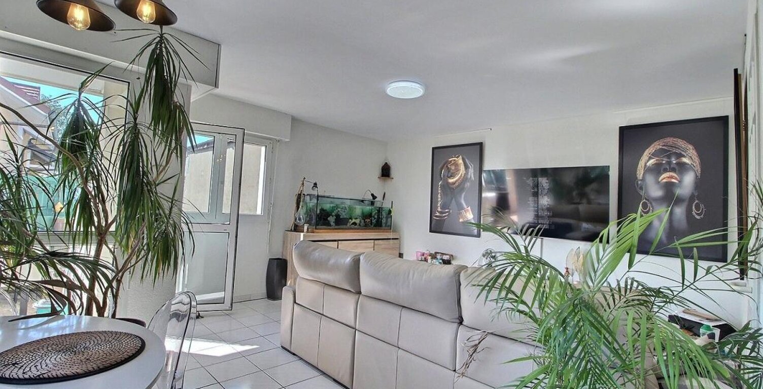 Appartement À Vendre — photo 1