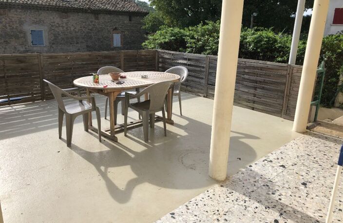 TRÈS BEL APPARTEMENT AVEC TERRASSE ET JARDIN — photo 2