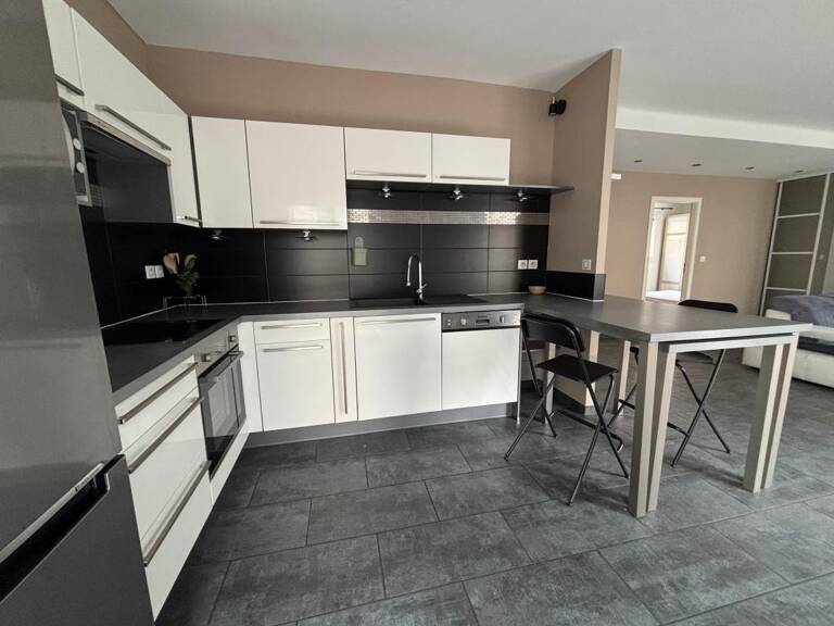 Appartement À Louer — photo 1
