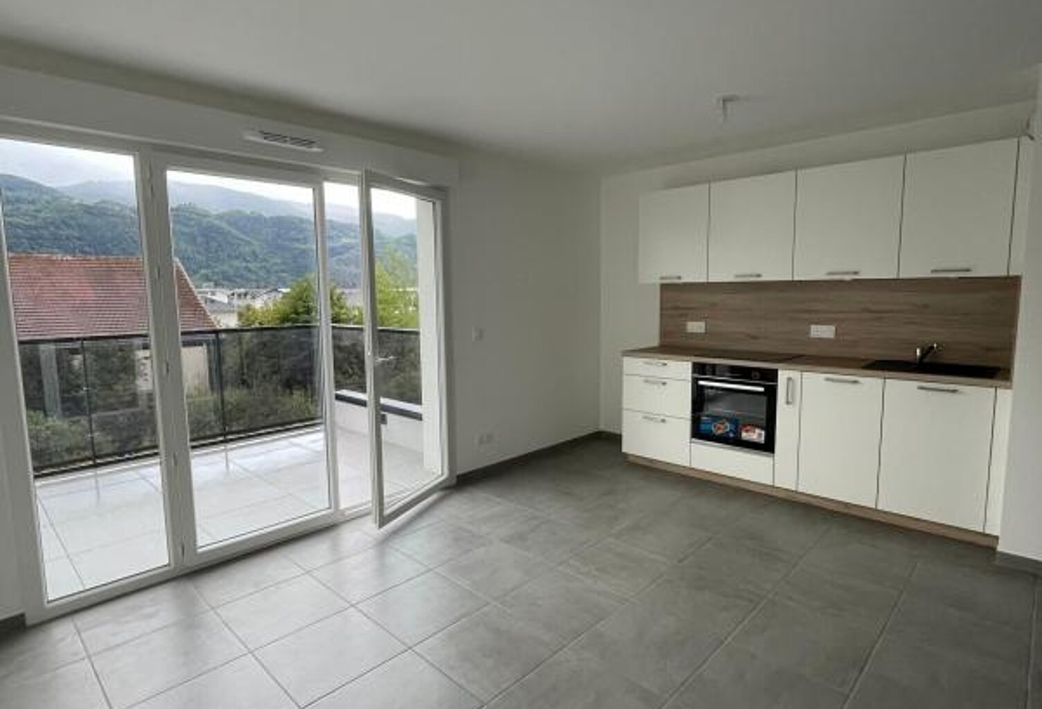 Appartement À Louer — photo 1