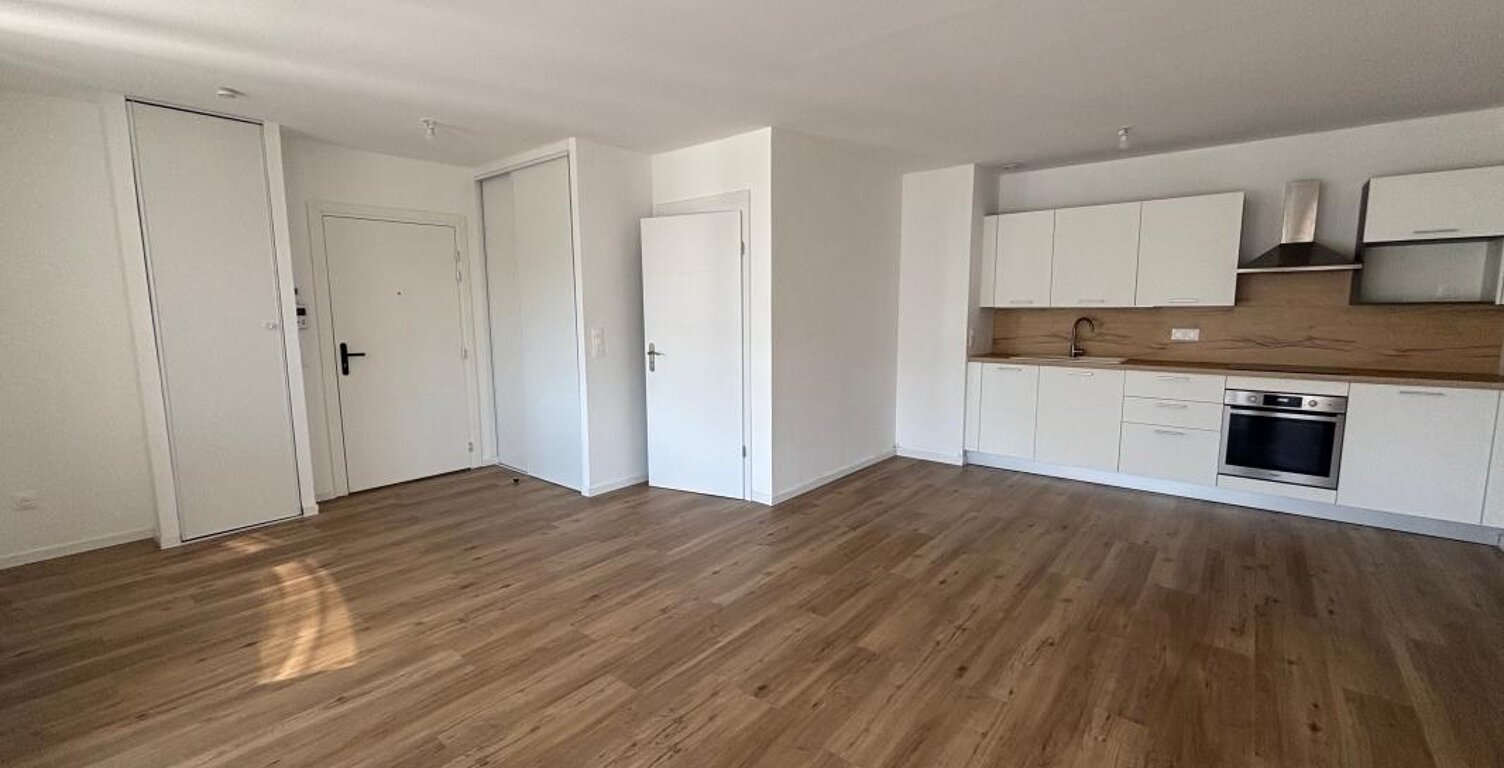 Studio À Louer — photo 1
