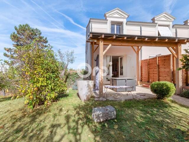 Appartement À Vendre — photo du bien
