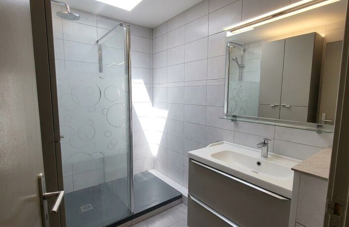 Appartement F4 À Vendre proche commodités — photo 5