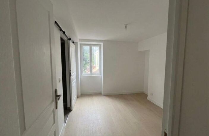 Appartement F3 À Louer — photo 3