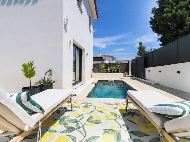 La Garde Maison neuve RT 20212 de type 5 de 145m2 avec 4 chambres et piscine — photo 1