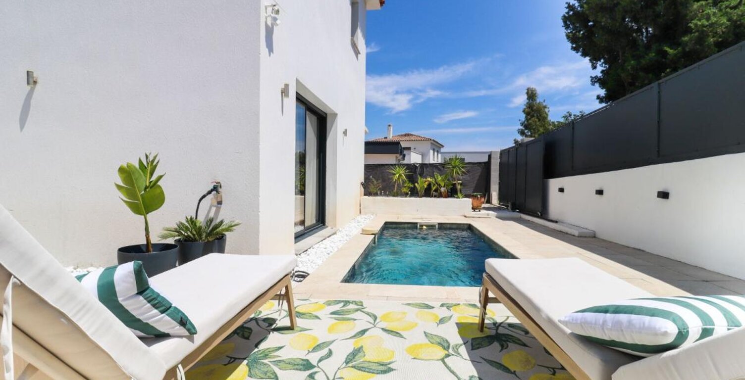 La Garde Maison neuve RT 20212 de type 5 de 145m2 avec 4 chambres et piscine — photo 1