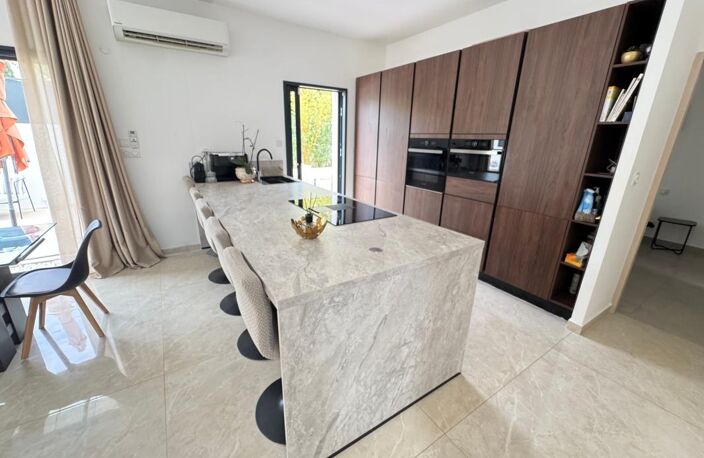 La Garde Maison neuve RT 20212 de type 5 de 145m2 avec 4 chambres et piscine — photo 4