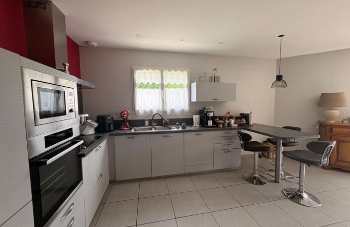 PISANY – MAISON DE PLAIN-PIED – 3 CHAMBRES – GARAGE – JARDIN PAYSAGÉ — photo 4