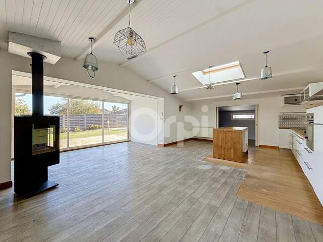 Maison À Vendre — photo du bien