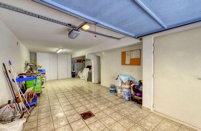 Maison Frejus 4 pièce(s) 110 m2 + double GARAGE - salon / cuisine, 3 chambres, 2 WC, salle d'eau — photo 4