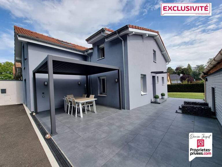 Maison 7 pièces. 4 chambres. SH 142 m² .Terrain de 1 443 m² — photo 1