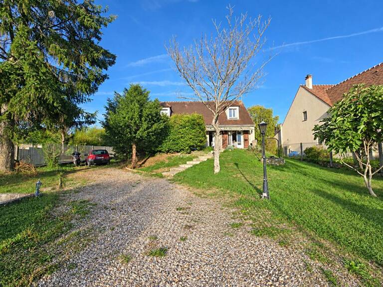 Maison 145 m2 habitables , plus de 250 m2 utiles vue sur la vallée - Bussy ST Martin — photo 1