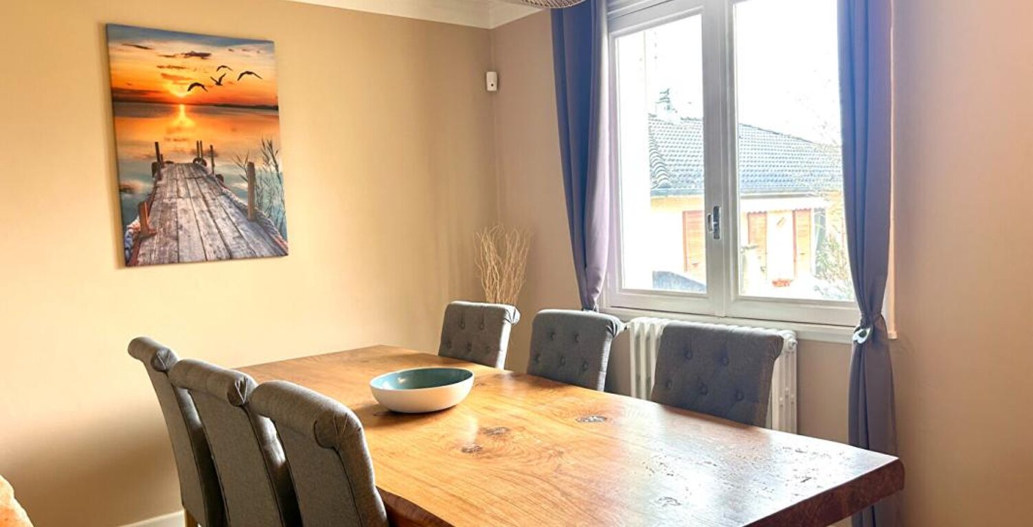 ROANNE Maison individuelle avec sous-sol complet sur terrain clos et arboré — photo 1