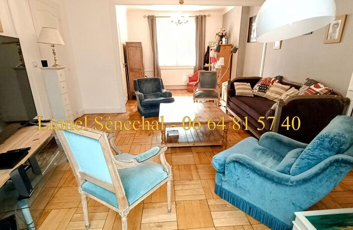 Exceptionnelle demeure de caractère - 247 m² habitables - 15 pièces - Au coeur des quartiers les plus recherchés du Mans : Parc de Tessé, Prémartine, Jardin des Plantes & Jacobins — photo 2