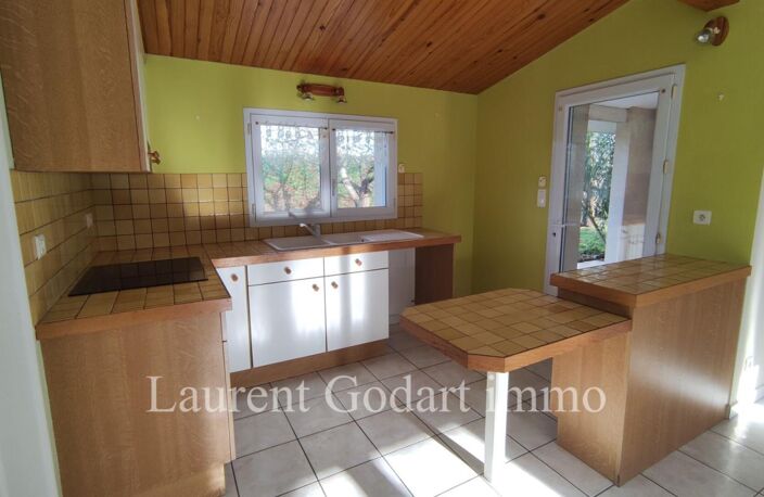 Maison 3 chambres, garage, jardin, abri voiture et puits — photo 3